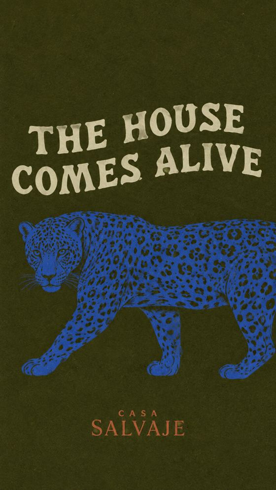 Jaguar azul sobre verde oscuro