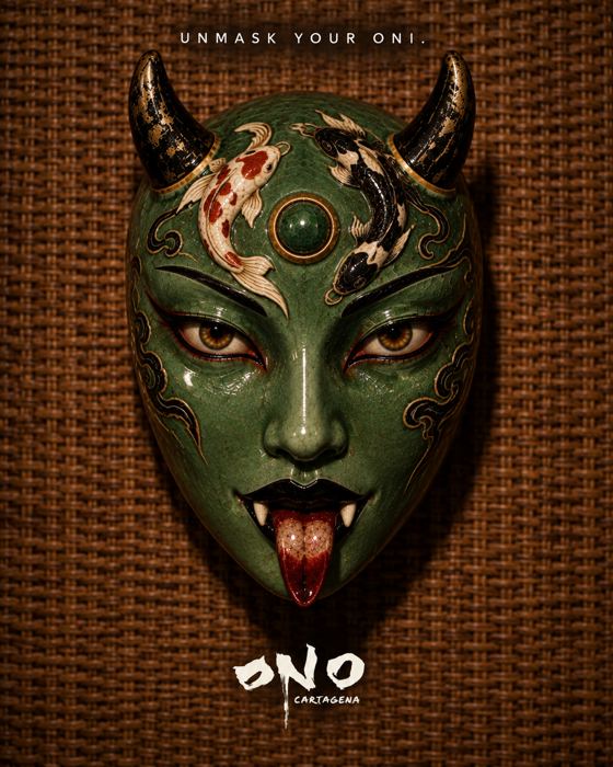 Máscara oni verde con una serpiente