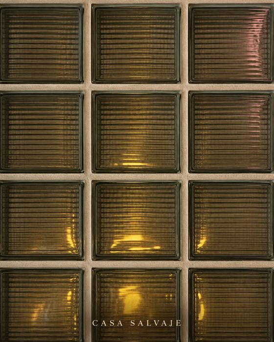Bloques de vidrio con luz cálida